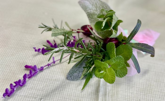 ハーブの花束作り